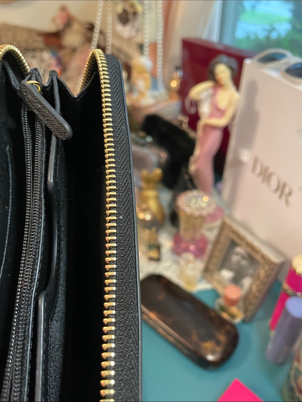 Michael Kors Black Saffiano Zip Wallet with Gold Logo - Picture 4 of 9